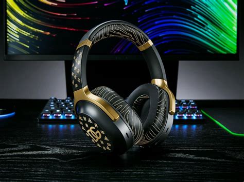 dolce and gabbana razer headphones.